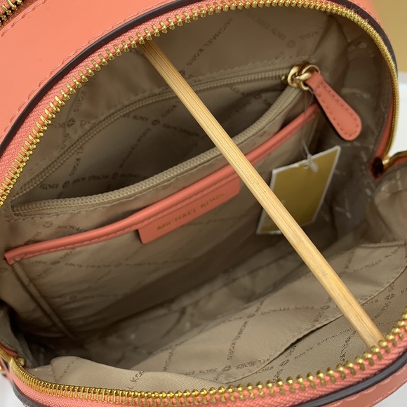 MICHAEL KORS
Jaycee Medium zip pocket Pebbled Leather Backpack Sherbert color - Picture 12 of 16